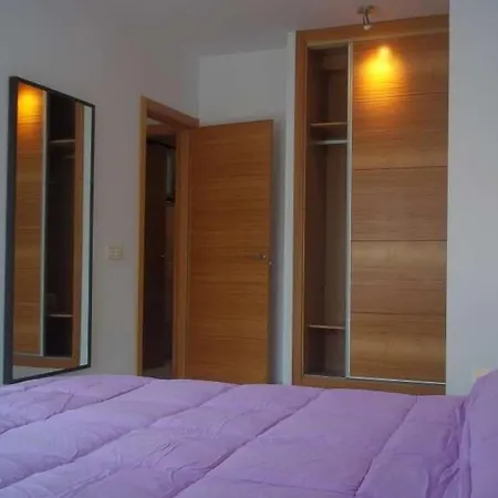 Arrecife Sleeps 6 Wifi *